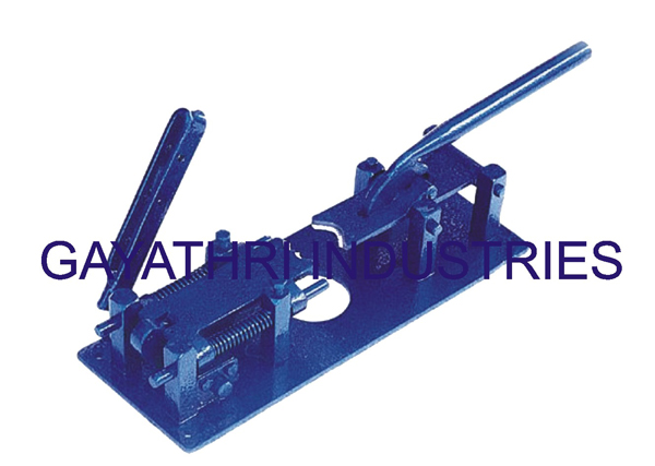 Hand And Leg Operated Shelling Mechine